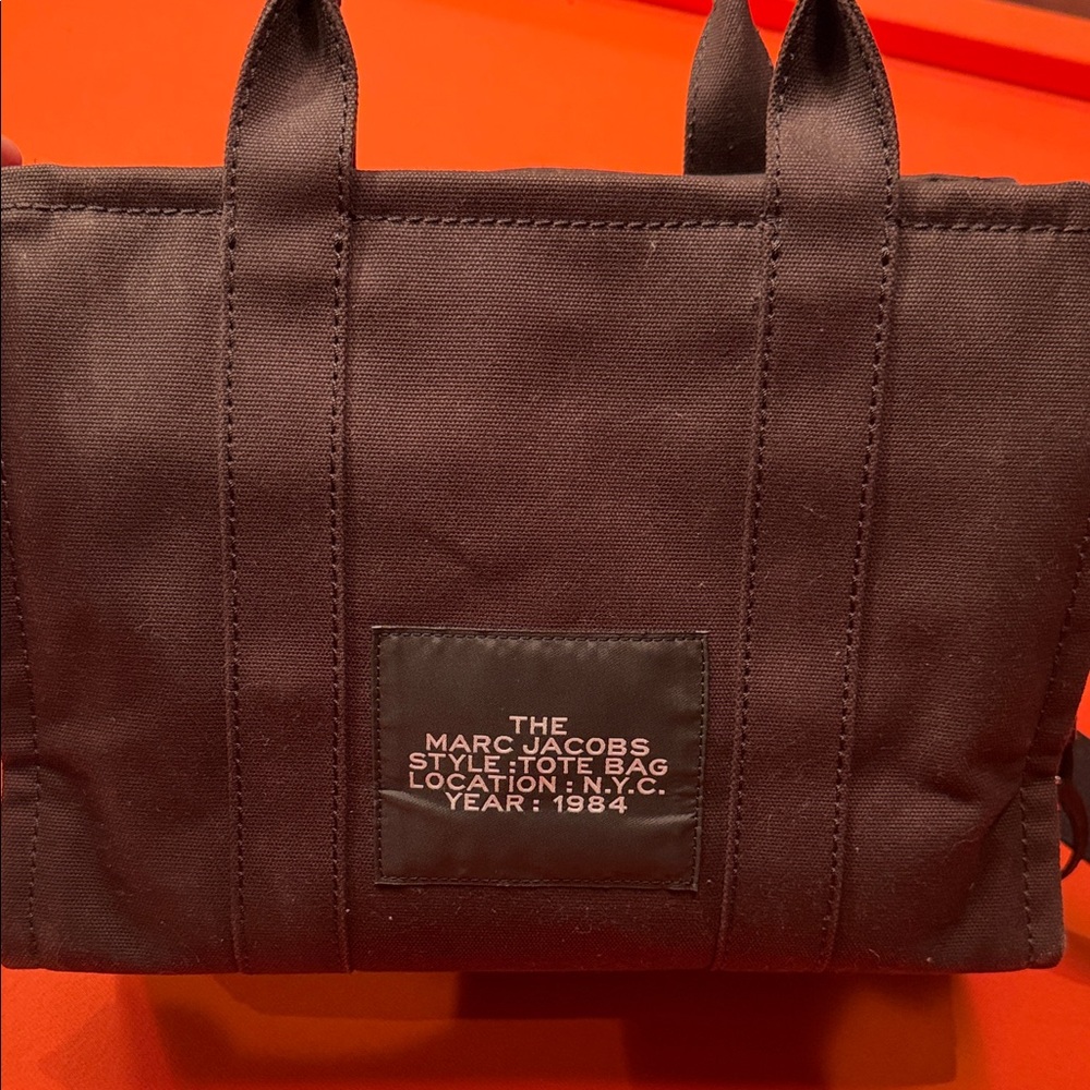 Marc Jacobs Black Messenger Bag - Picture 6 of 7